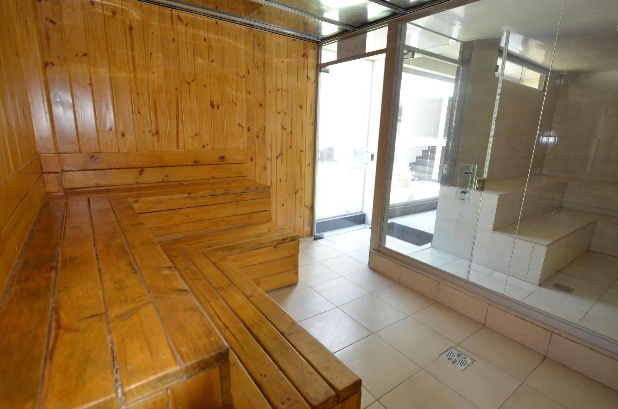 Camino Plaza Hotell Cochabamba Eksteriør bilde